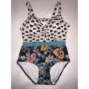 Social Angel Floral Dot One Piece Swimsuit